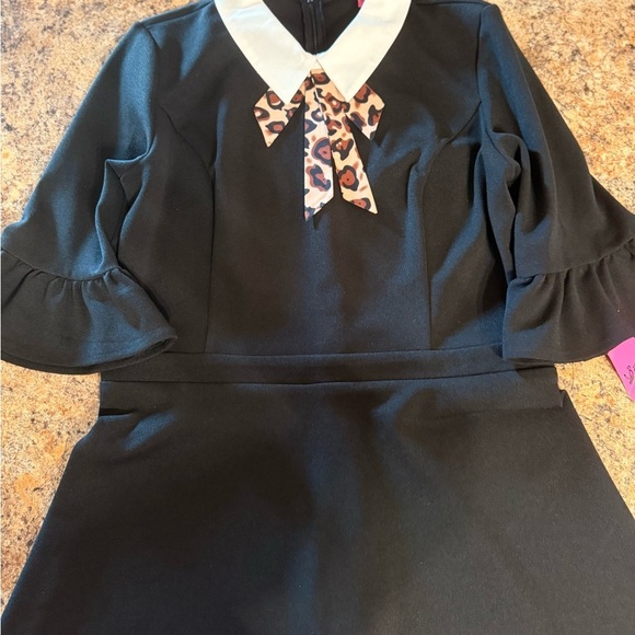 NWT Betsey Johnson Leopard Tie Front Fit & Flare Black Dress White Collar Sz 12 - Picture 16 of 16